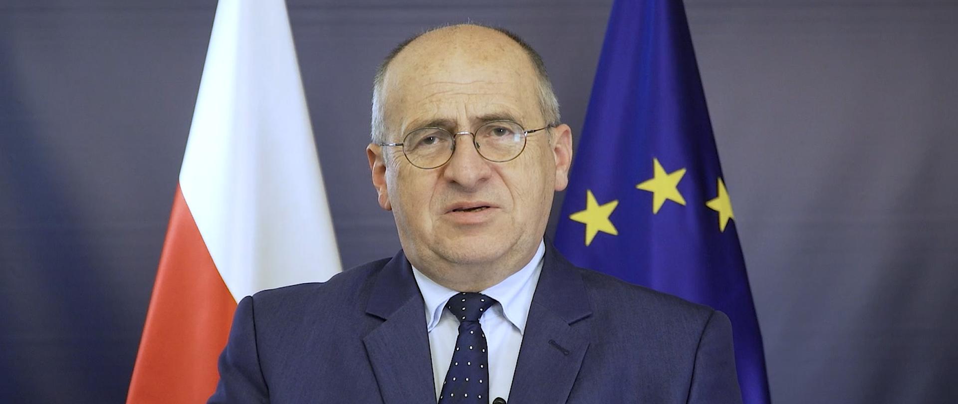 Minister Rau takes part in Midsummer Snow Meeting