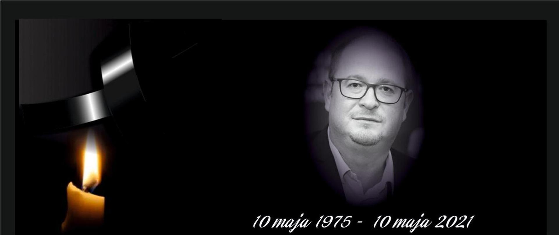 Zdjęcie Pawła Buczko - po prawej stronie świeca, na dole napis 10 maja 1975 - 10 maja 2021