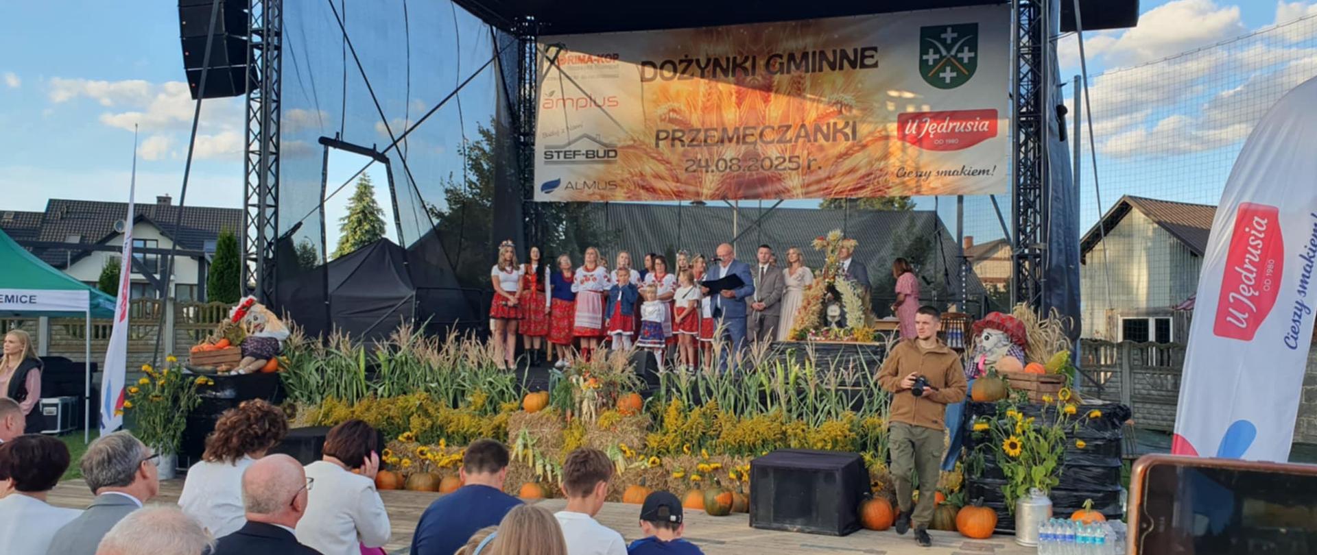 Widok sceny dożynkowej