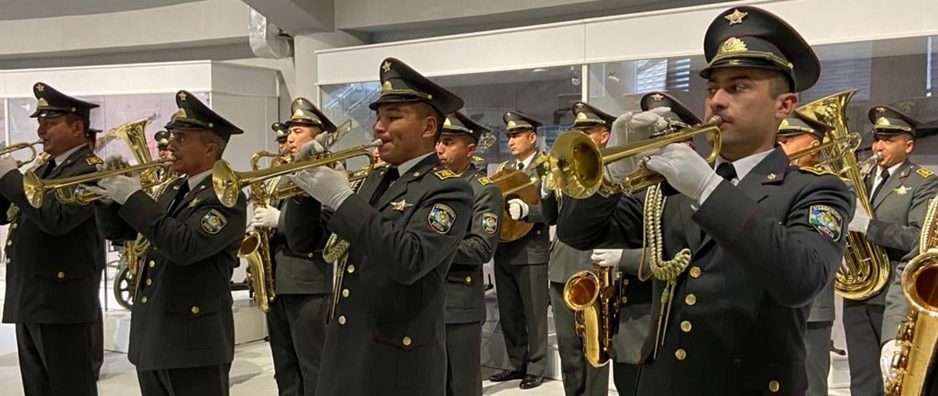 uroczystość_przekazania_kopii_munduru_Gen_Władysława_Andersa_dla_Muzeum_Zwycięstwa_w_Taszkencie_26112021