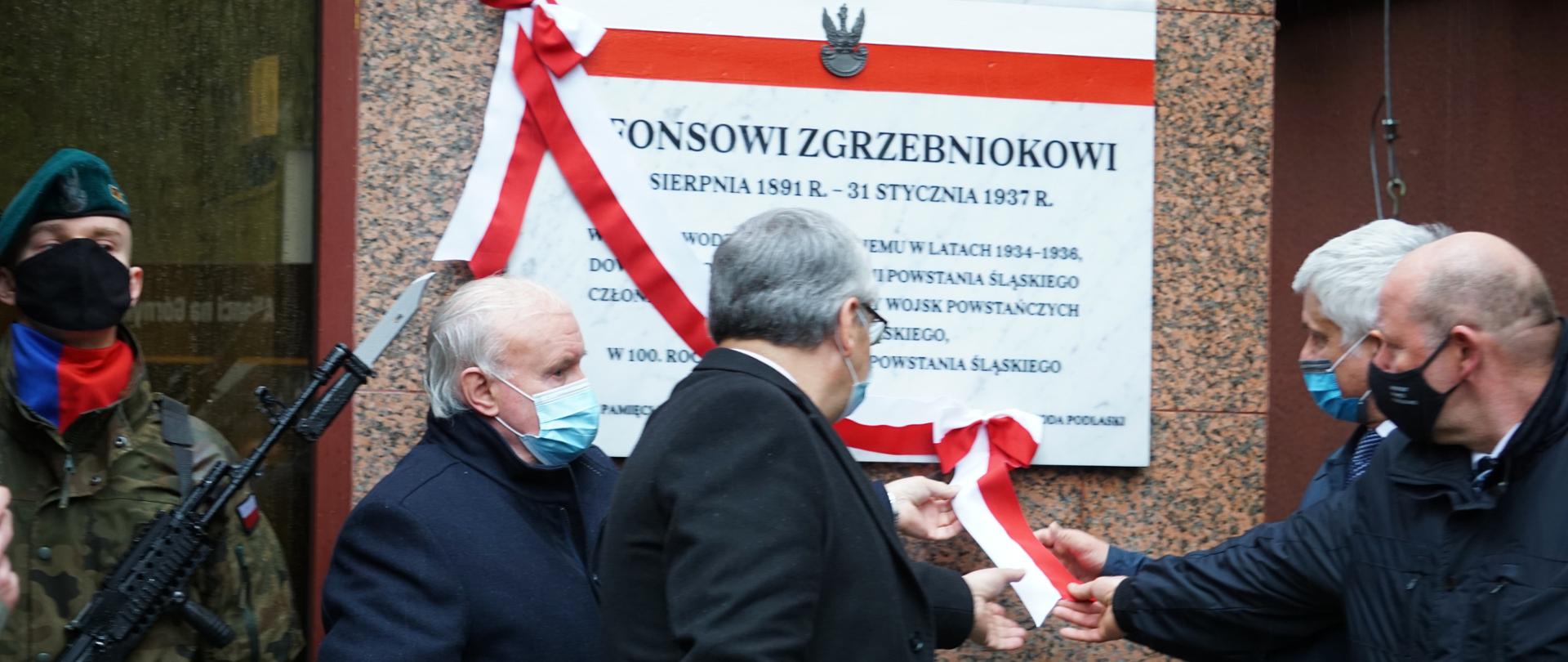Uroczyste odsłonięcie tablicy upamiętniającej Alfonsa Zgrzebnioka