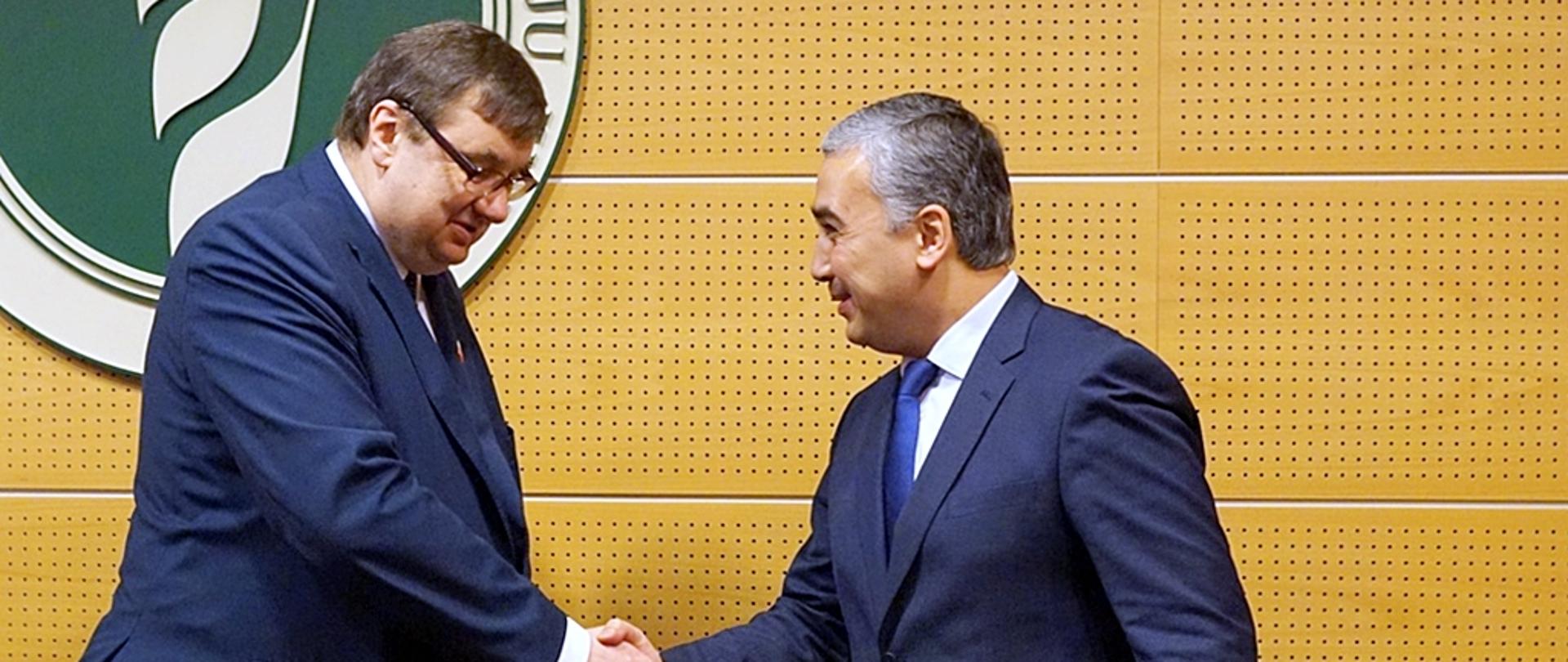 Sekretarz stanu Sz. Giżyński z zastępcą ministra S. Chodżajewem