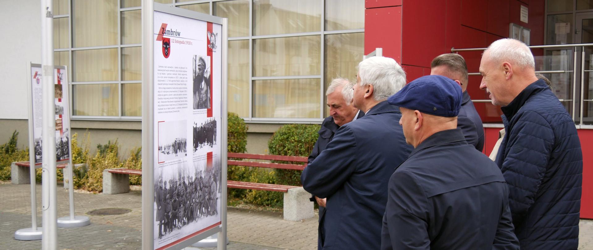 Uroczyste otwarcie wystawy „Wiele dróg - jeden cel. Ku Niepodległej” w Zambrowie