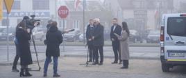 Konferencja prasowa w Czyżewie na temat autobusów dla podlaskich gmin