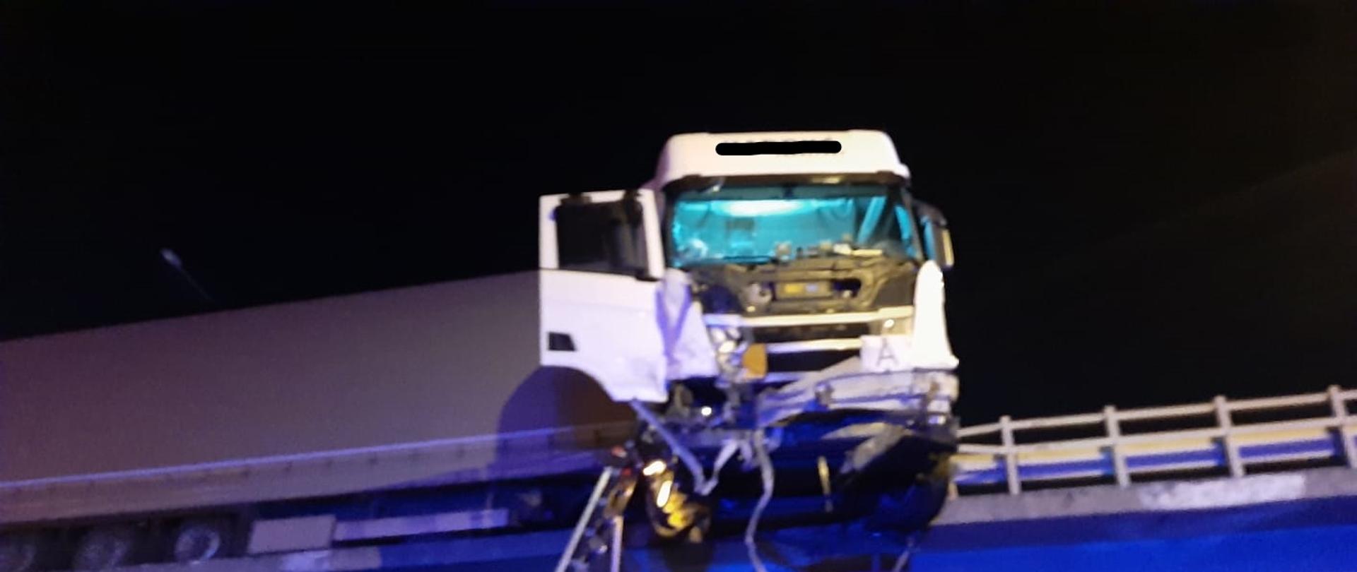 Wypadek ciężarówki na A4