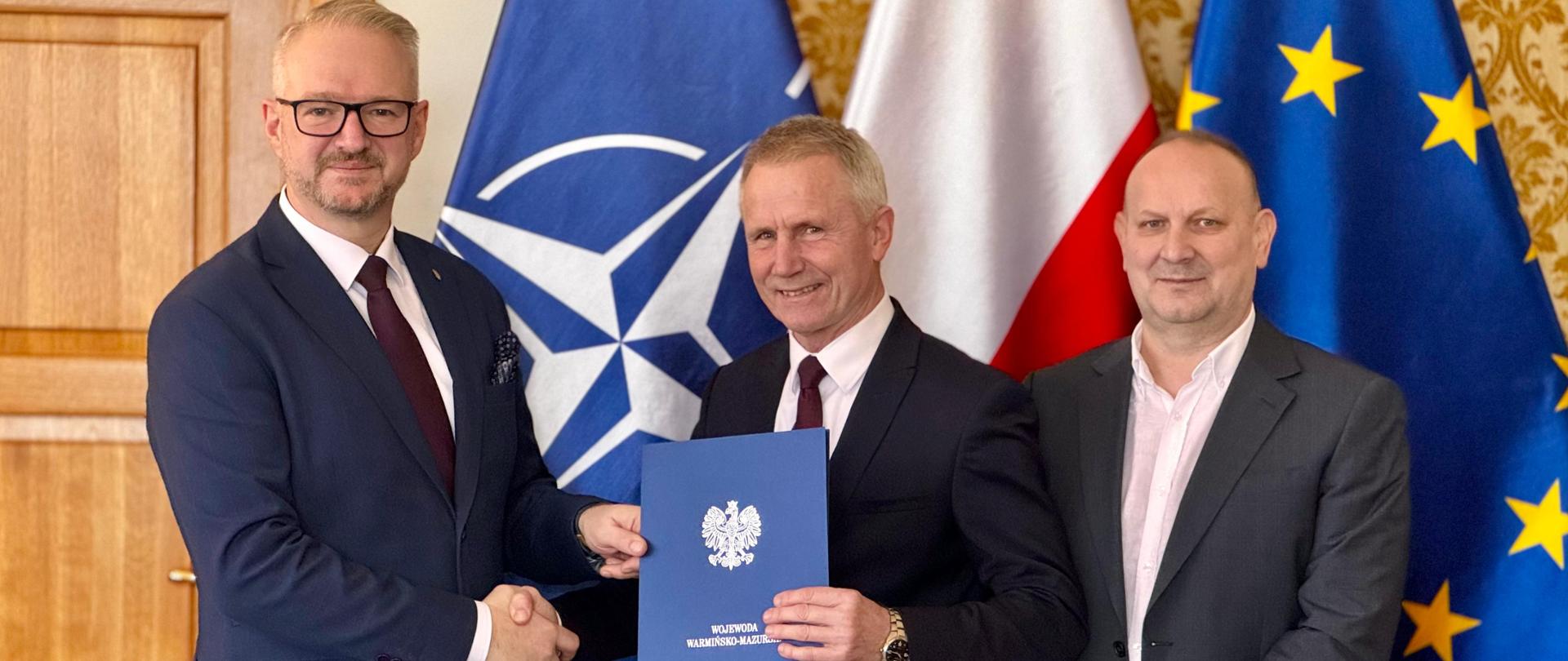 Podpisanie umowy dot. Przebudowy ul. Struga w Bartoszycach w dniu 22 listopada 2024 r. fot. nr 2. 