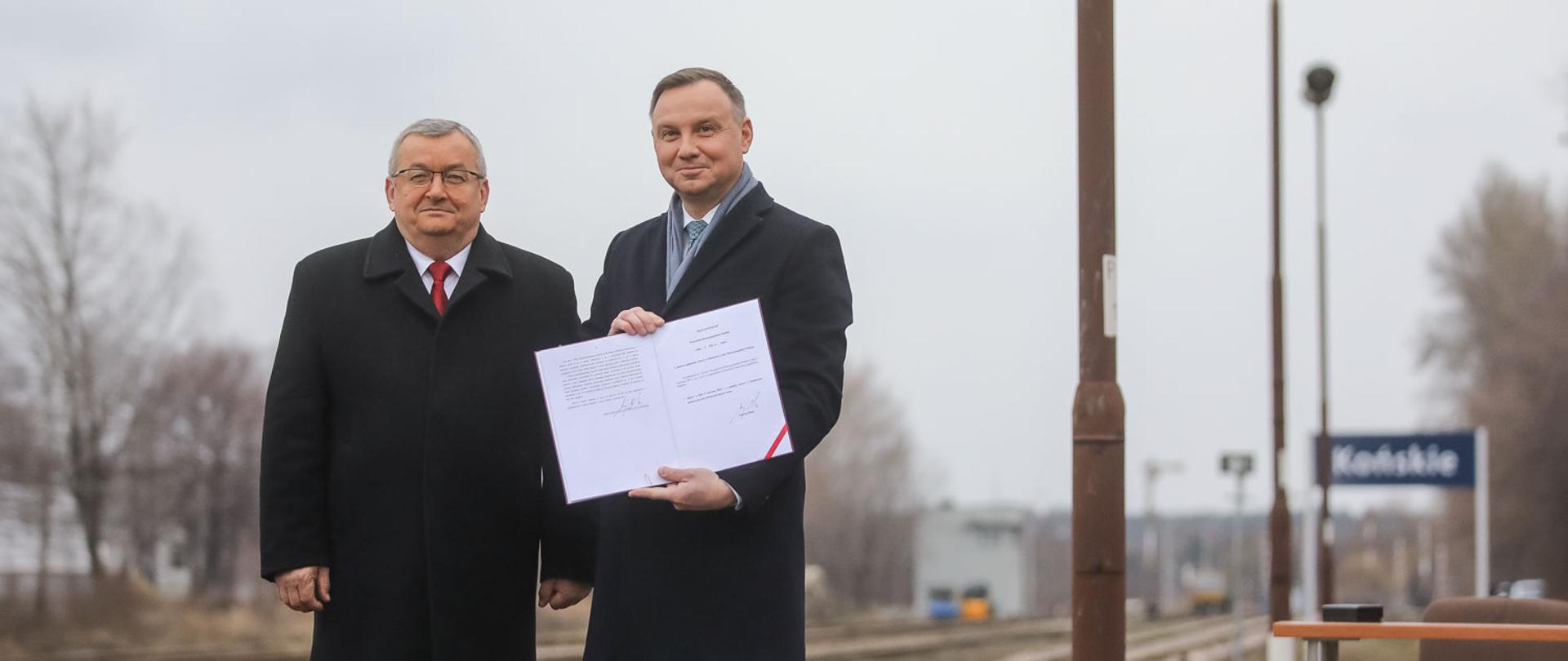 Prezydent Andrzej Duda podpisał ustawę Kolej Plus