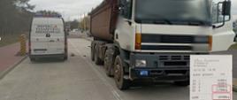 Od lewej: tył oznakowanego furgonu kujawsko-pomorskiej Inspekcji Transportu Drogowego. Obok stoi przeładowana wywrotka z ziemią. W lewym, dolnym rogu wynik ważenia pojazdu.