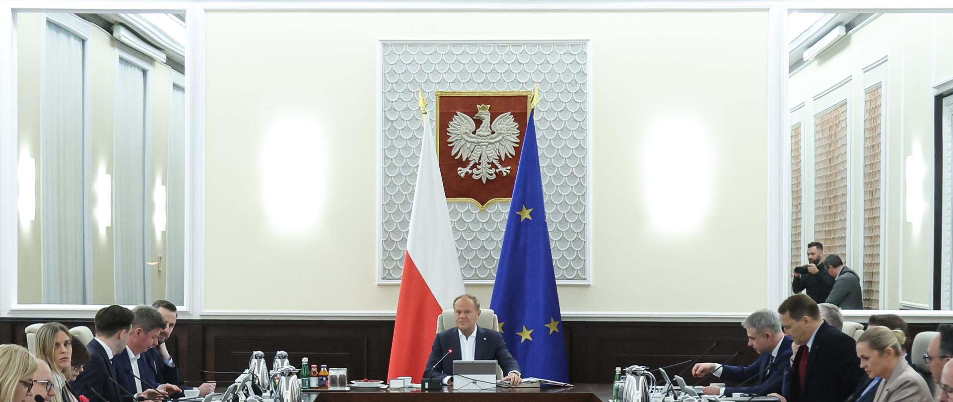 Premier Donald Tusk podczas posiedzenia Rady Ministrów.