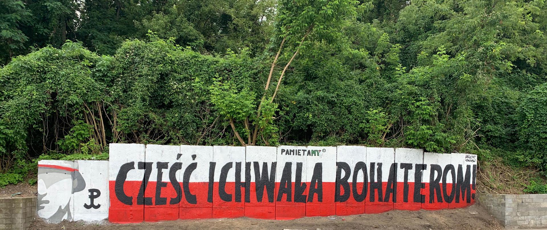 Cześć i chwała bohaterom