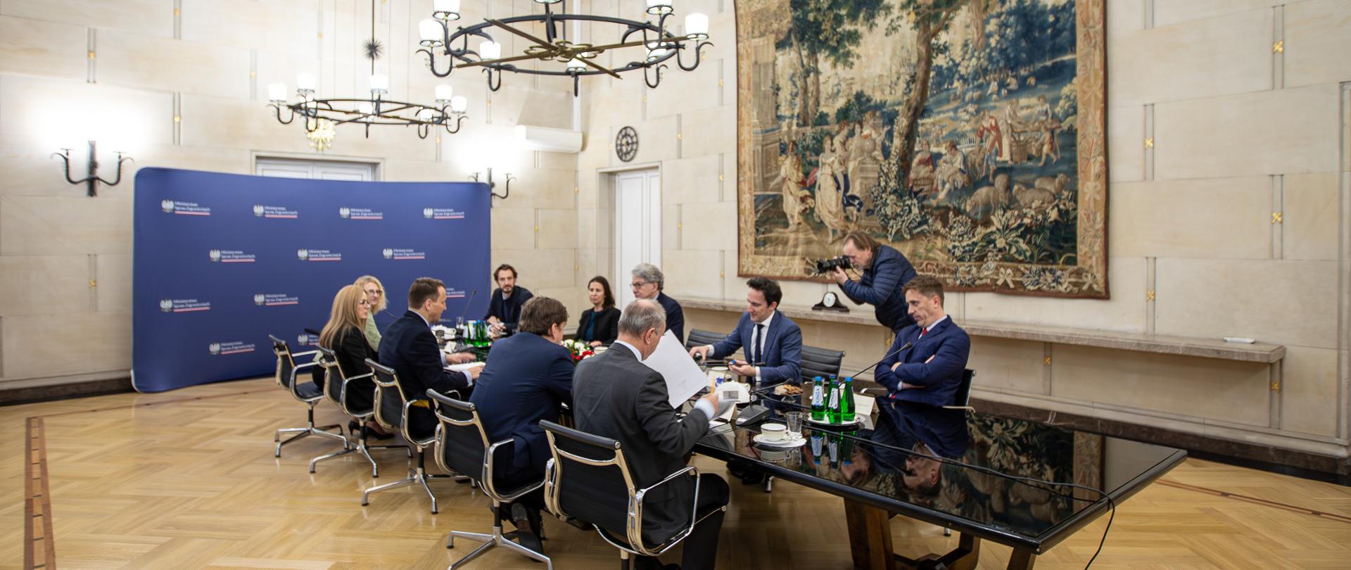 Spotkanie ministra Radosława Sikorskiego z unijnym komisarzem Thierry Bretonem