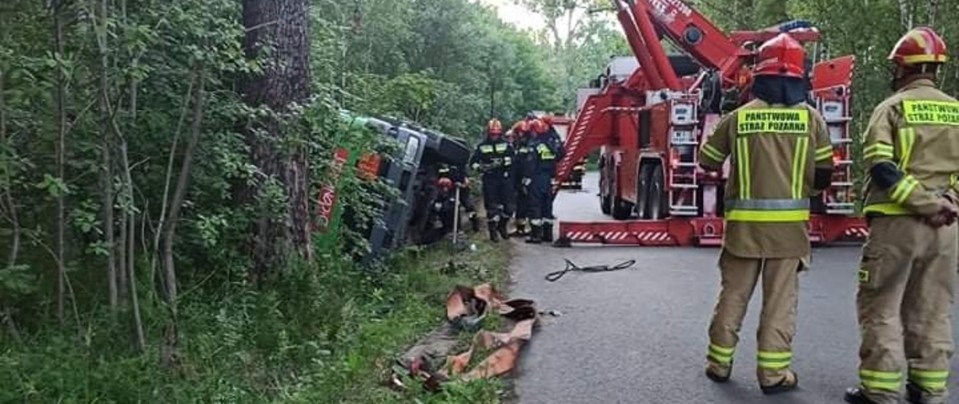 Działania strażaków podczas zdarzenia 