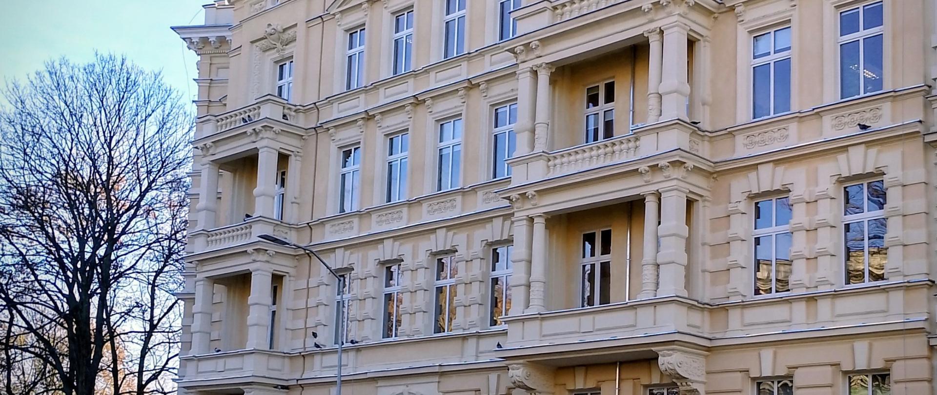 Zdjęcie przedstawia budynek, w którym mieści się siedziba Oddziału WIORiN-u w Szczecinie.