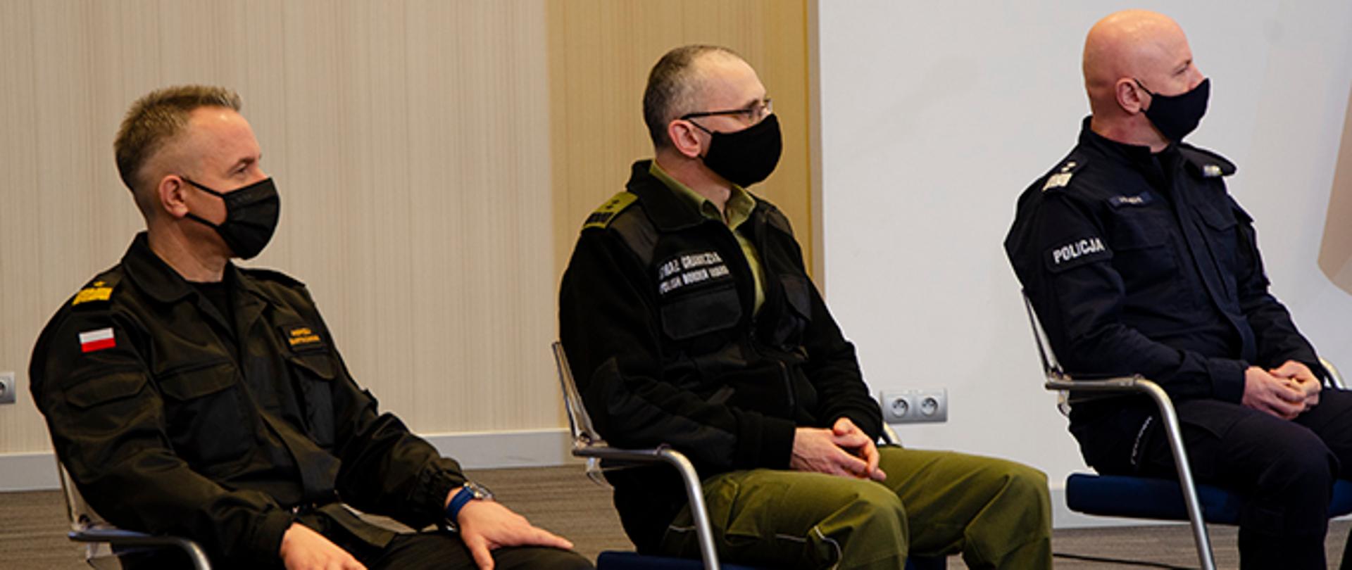 główni przedstawiciele służb ratowniczych podczas konferencji