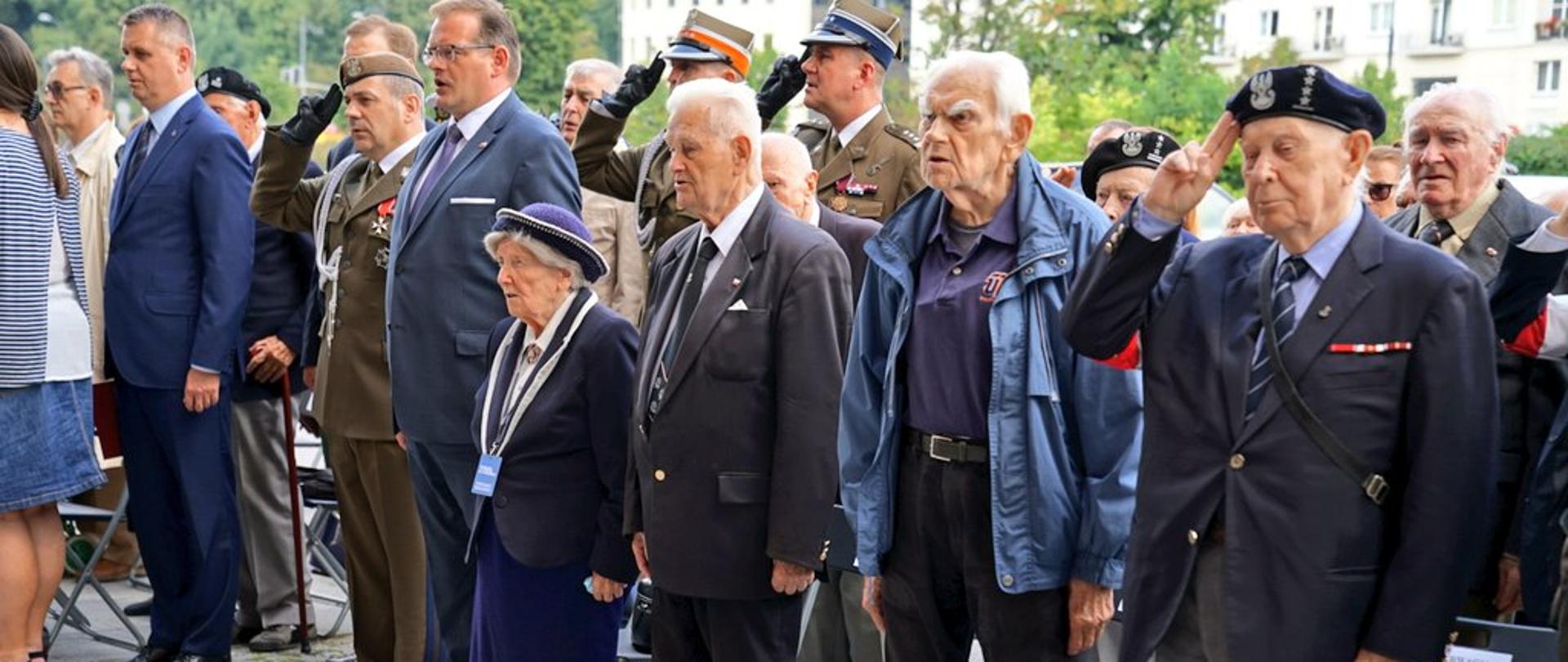 kombatanci i przedstawiciele instytucji państwowych