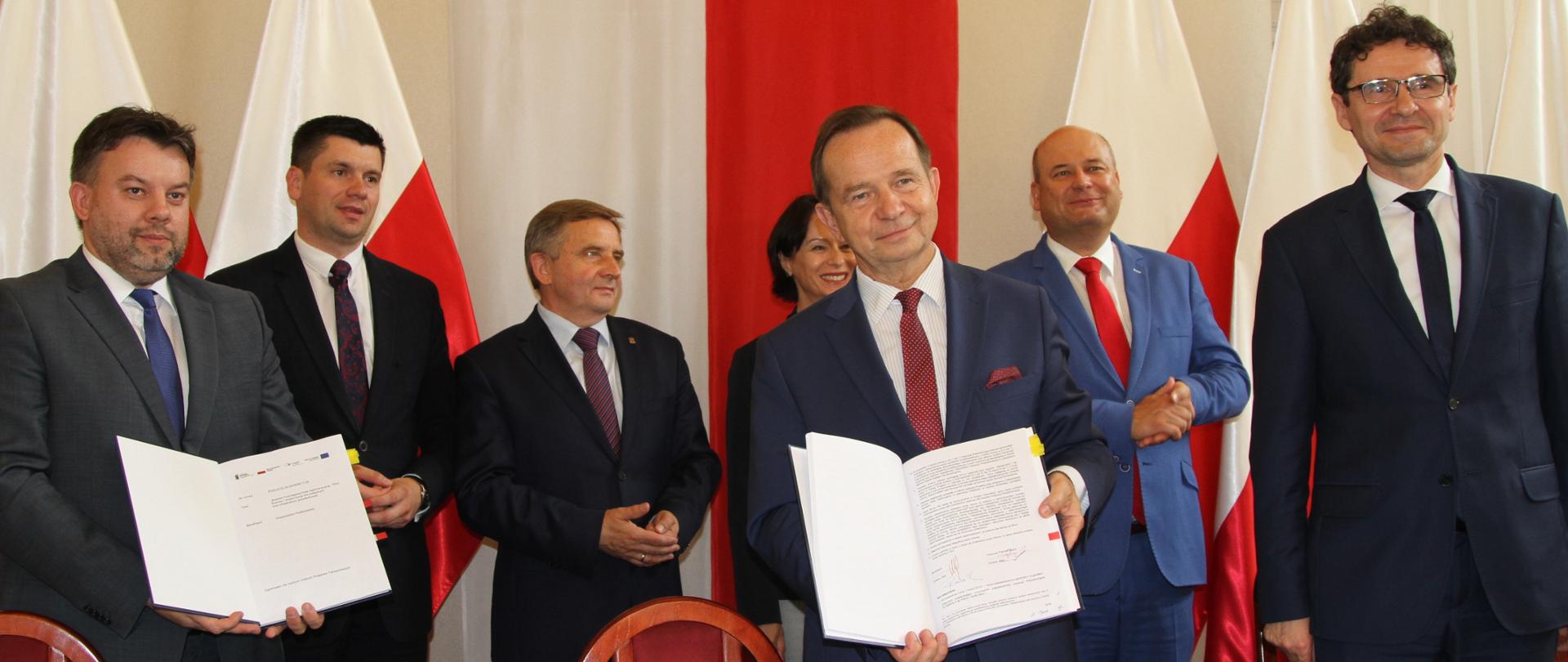 Podpisanie umowy na dofinansowanie Podmiejskiej Kolei Aglomeracyjnej w Rzeszowie