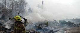Strażacy w trakcie działań ratowniczo-gaśniczych