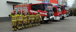 Strażacy z Komendy Powiatowej Państwowej Straży Pożarnej w Ciechanowie oddali hołd ofiarom katastrofy Smoleńskiej