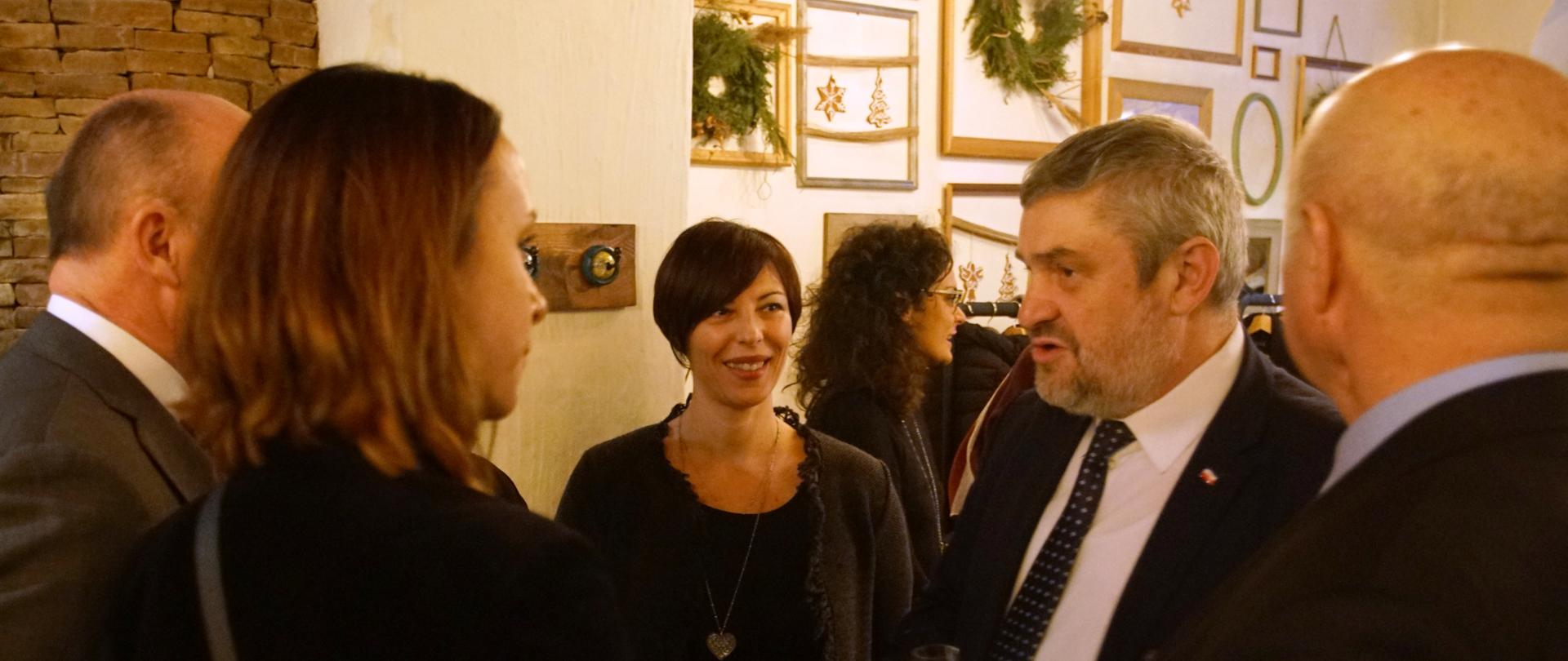 Min. J.K. podczas rozmowy z przedstawicielami WFO