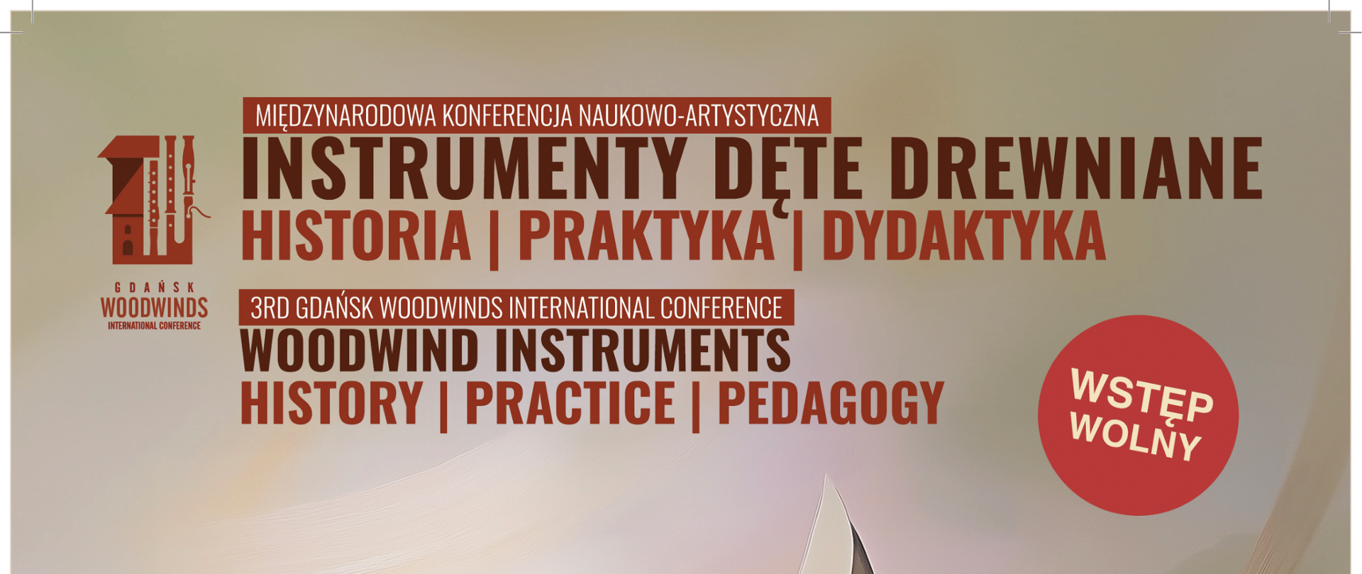 Plakat zapowiada 3. Międzynarodową Konferencję Naukowo-Artystyczną „Instrumenty Dęte Drewniane. Historia, Praktyka, Dydaktyka / Woodwind Instruments. History, Practice, Pedagogy”. Dominują ciepłe pastelowe barwy i duża, stylizowana grafika klucza wiolinowego.
Tytuł koncertu: „Czarodziejskie Flety”.
Wykonawcy: grupa młodych flecistów – Rafał Jędrzejewski, Pola Jopkiewicz, Wiktoria Kawczyńska, Zuzanna Michalak, Emilia Perga, Aleksandra Schulz, Zofia Wiszniowska, Mateusz Wojtkiw – oraz pianistka Katarzyna Markiewicz.
Prowadzenie: Mirosław Pachowicz.
Program obejmuje utwory m.in. E. Burtona, H. Bussera, F. Chopina, Ph. Gauberta, J. Iberta, L. de Lorenzo, A. Pizzolliego i O. Taktakishvilego.
Informacja o miejscu: Sala Koncertowa Państwowej Szkoły Muzycznej I st. im. Mazurka Dąbrowskiego w Gdyni, ul. Dworcowa 12.
Data: 9 grudnia 2025, godz. 18:00.
Na dole plakatu widoczne są logotypy organizatorów, partnerów, sponsorów i patronów medialnych. Po prawej stronie znajduje się czerwone koło z napisem „Wstęp wolny”.