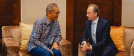 YB Datuk Seri Dr Dzulkefly Ahmad, Minister Zdrowia Malezji i Ambasadro Krzysztof Dobrowolski w rozmowie