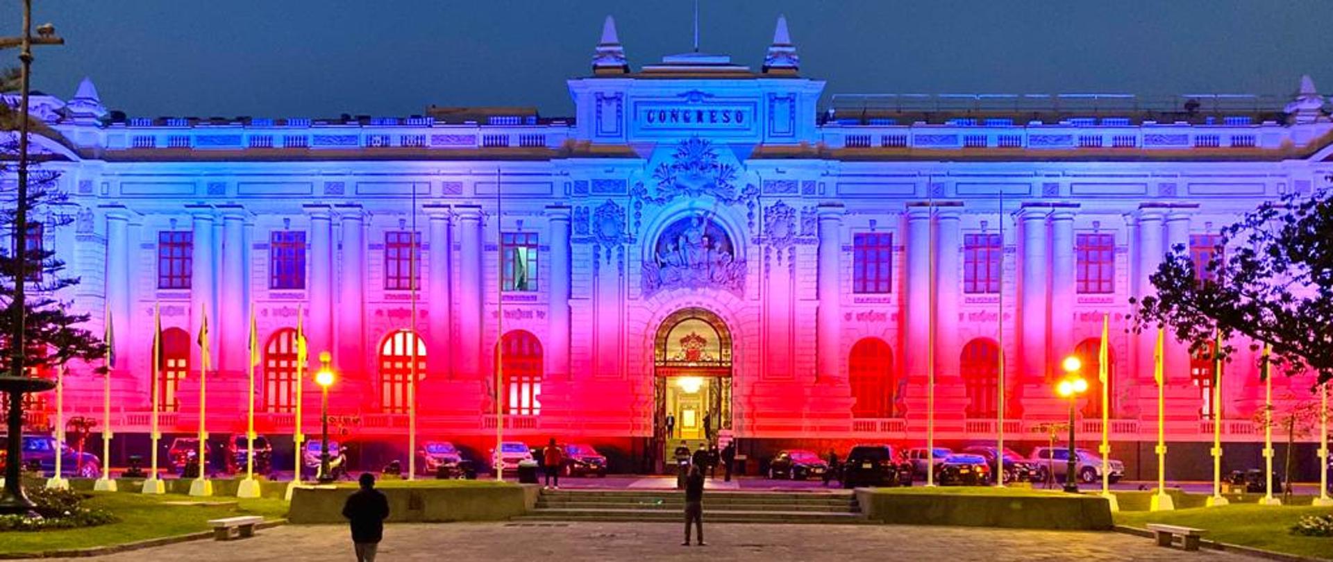 Iluminacja_Kongresu_w_Limie_z_okazji_40_lecia_Solidarnosci