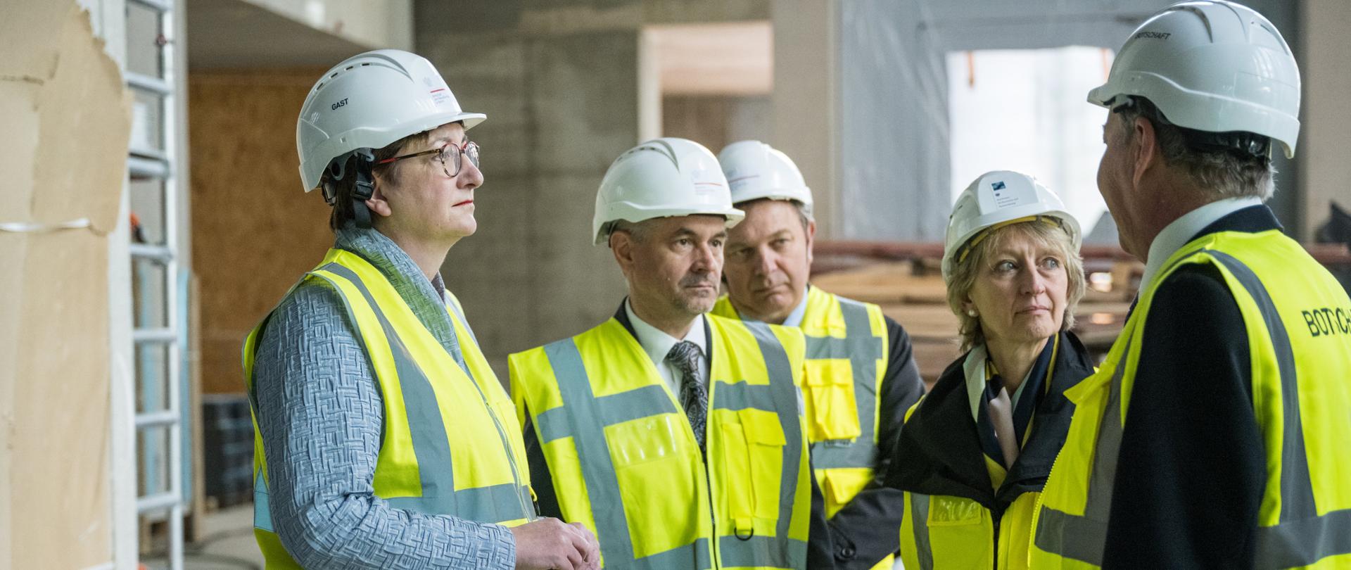 die Baustelle der neuen Botschaft der Republik Polen 