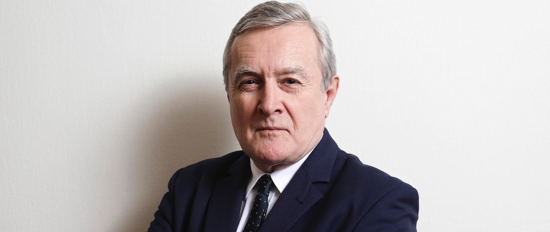 Prof. Piotr GLIŃSKI
Minister kultury i dziedzictwa narodowego
