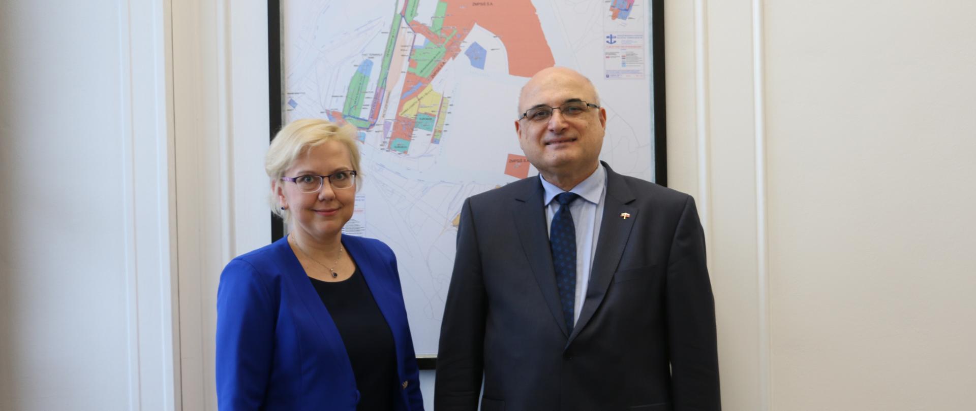 Minister Anna Moskwa po spotkaniu z Emilem Yalnazov, Ambasadorem Republiki Bułgarii. 