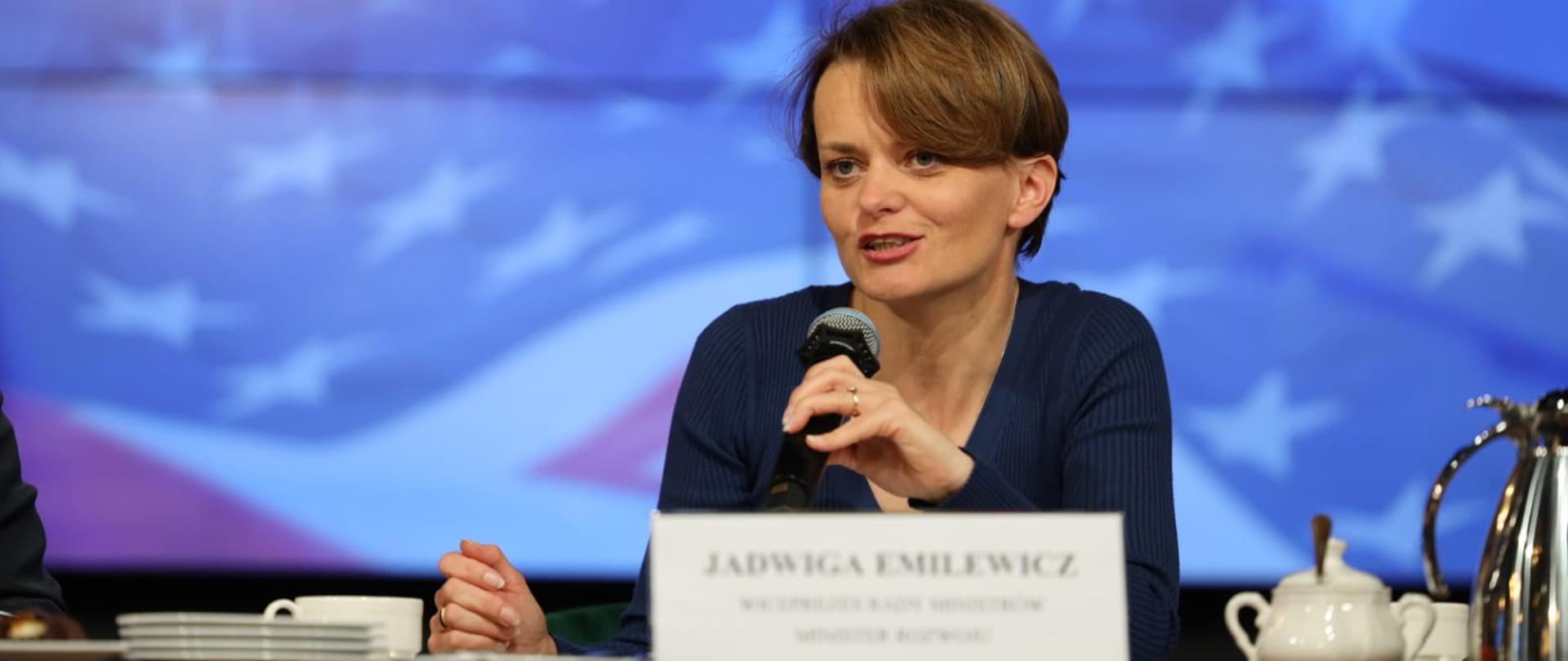 PJE_30_lat_amerykańskich_inwestycji