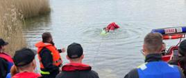 Ćwiczenia "Wodnik 2023" - dotarcie do osoby tonącej przy wykorzystaniu sprzętu specjalistycznego oraz technik ratowniczych. 