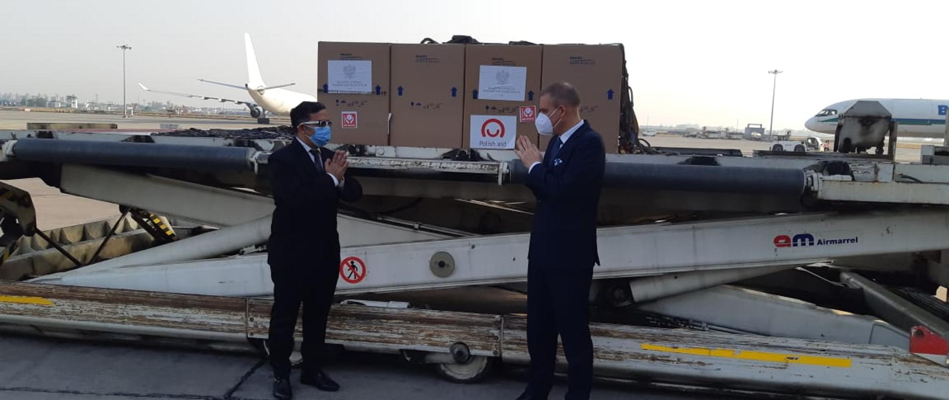 Przekazanie pomocy humanitarnej dla Indii, 7.05.2021 fot. Amb.RP w Nowym Delhi