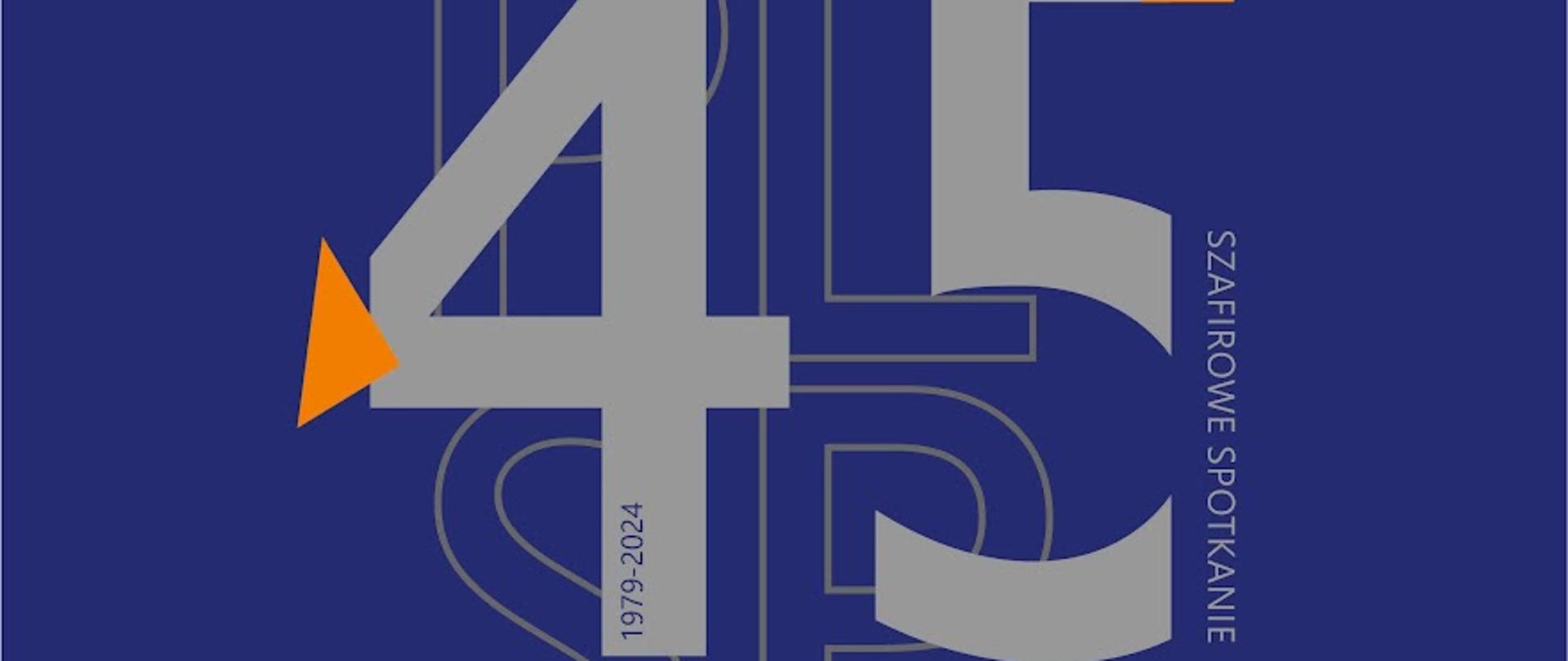 Zaproszenie na wystawę, na niebieskim tle ozdobne cyfry 4 oraz pięć, w szarym kolorze. Na dole zaproszenia lista nauczycieli-artystów Państwowego Liceum Sztuk Plastycznych w Krośnie.