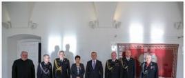 Pamiątkowe zdjęcie Prezydenta PR z przedstawicielami PSP i OSP woj. zachodniopomorskiego