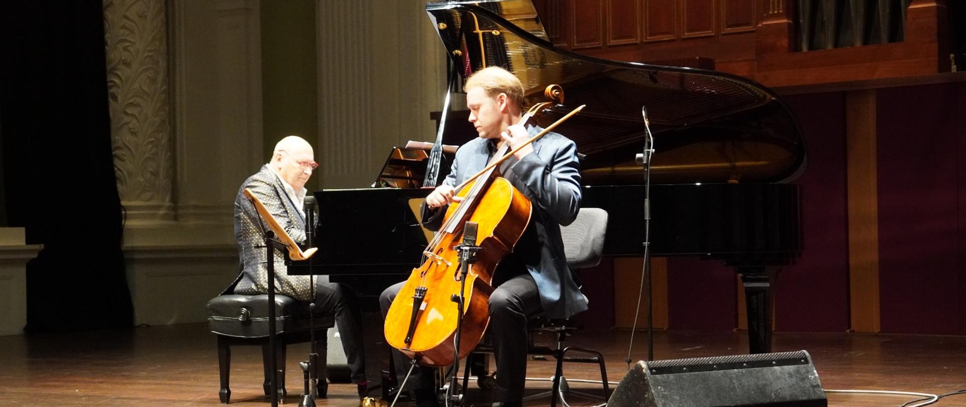 Koncert jazzowy Pawlik & Pawlik na scenie Victoria Concert Hall