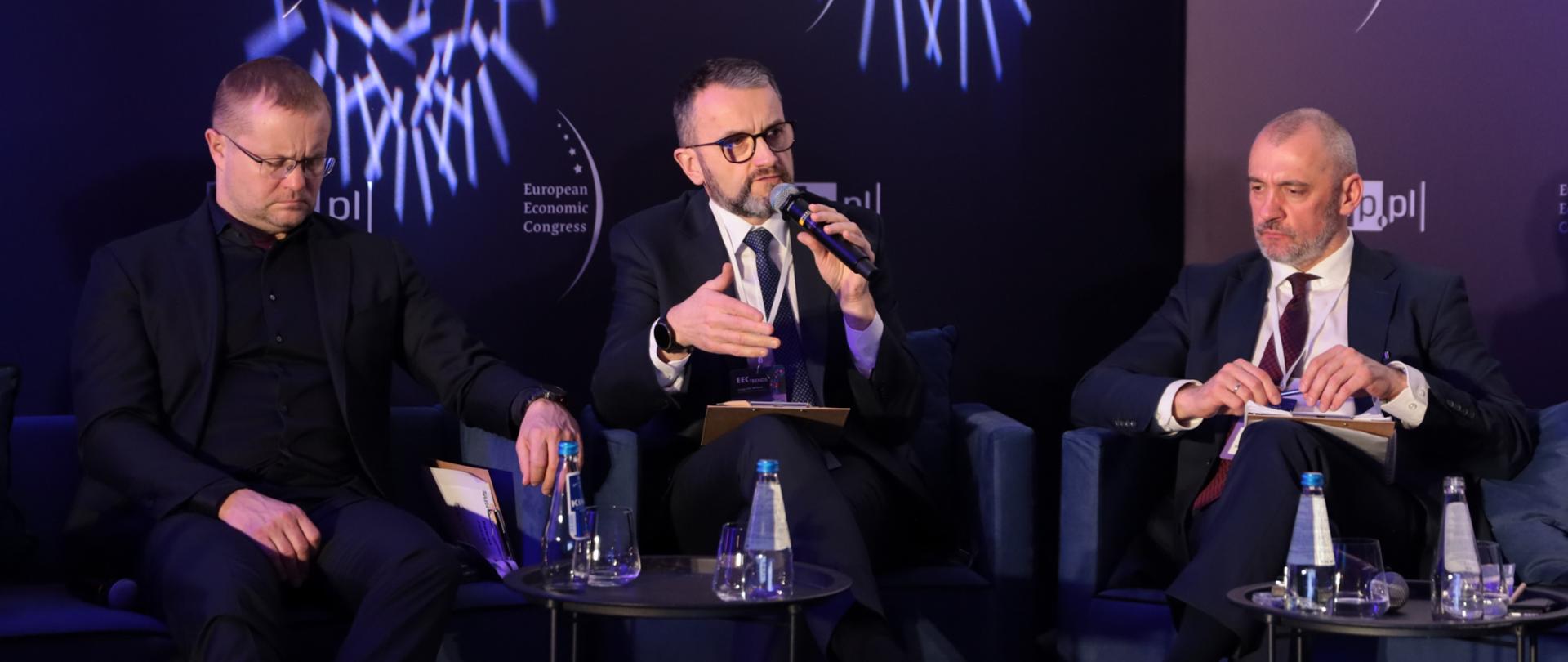 Dyrektor Piotr Krasiński w panelu Inwestycje i ich finansowanie
