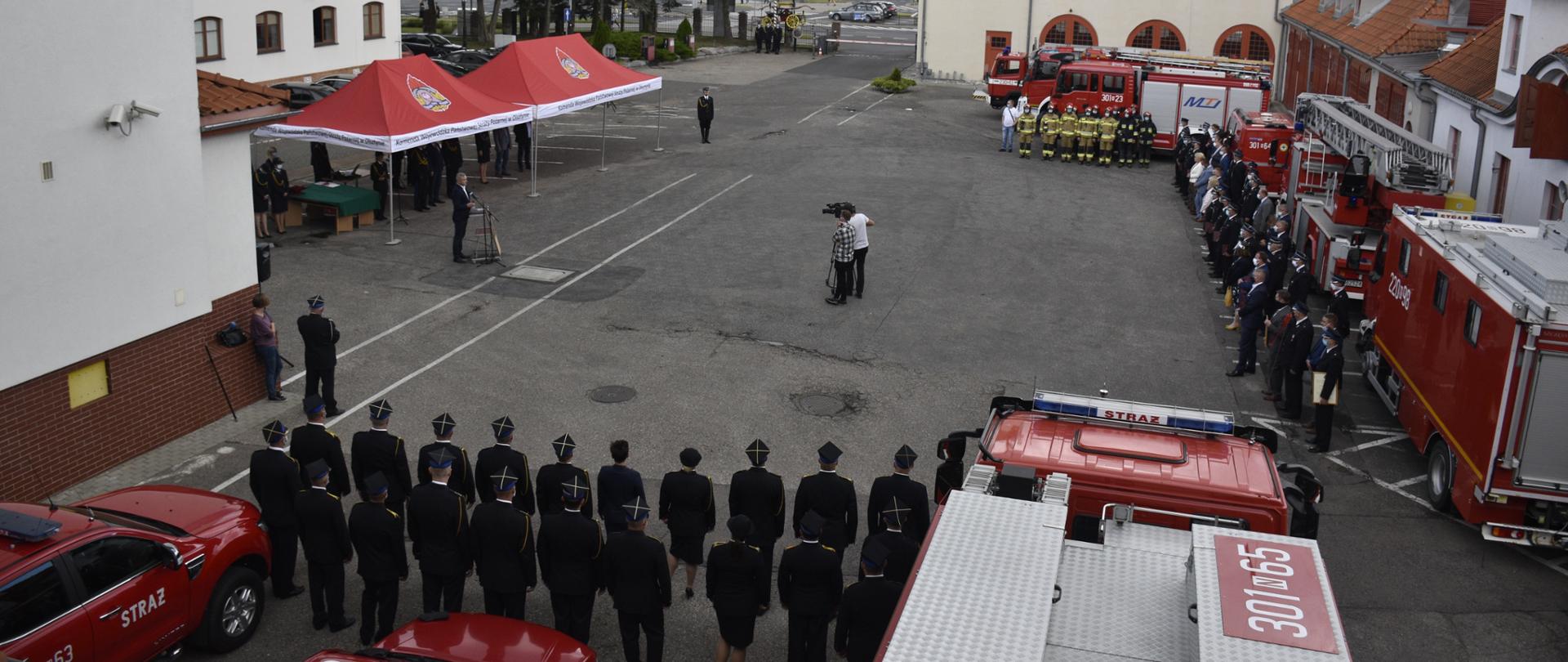 Uroczysty Apel w Wojewódzkiej Komendzie PSP w Olsztynie