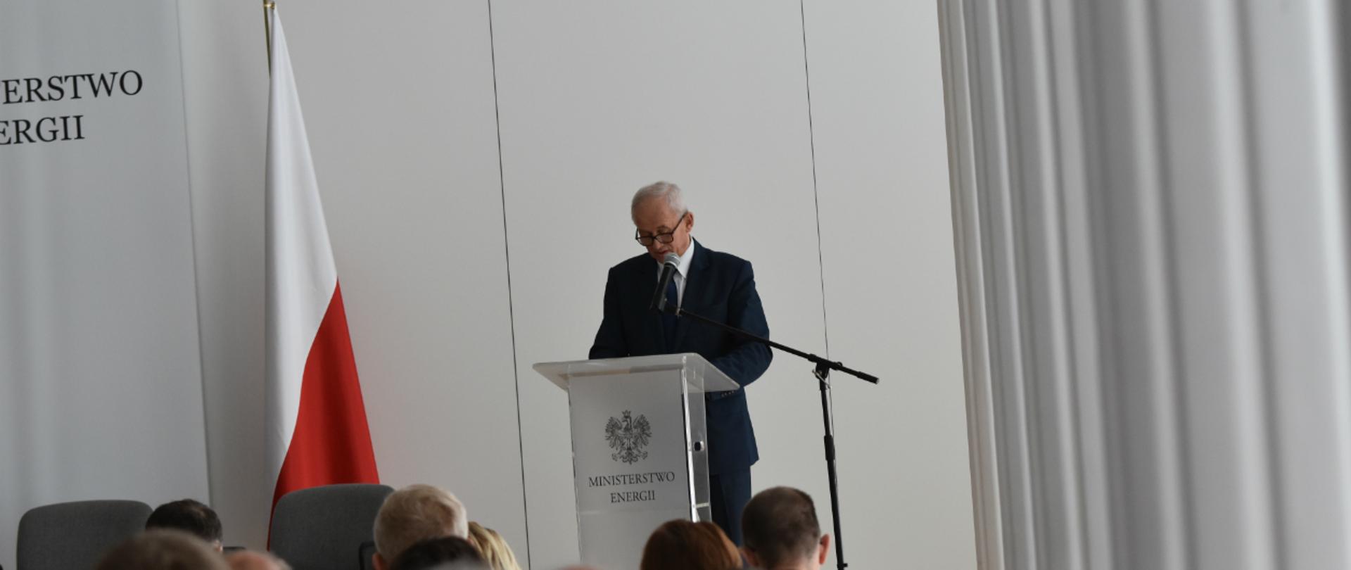 Minister Krzysztof Tchórzewski podczas przemówienia