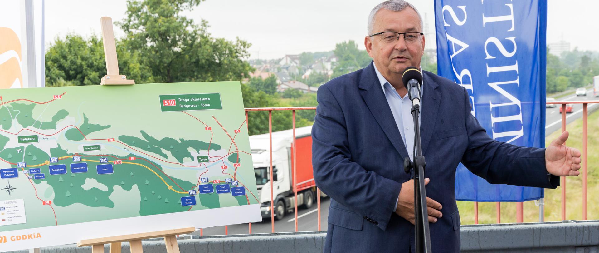 Ogłoszono ostatni przetarg na realizację trasy S10 między Toruniem a Bydgoszczą. Na zdjęciu - Minister Infrastruktury Andrzej Adamczyk. 