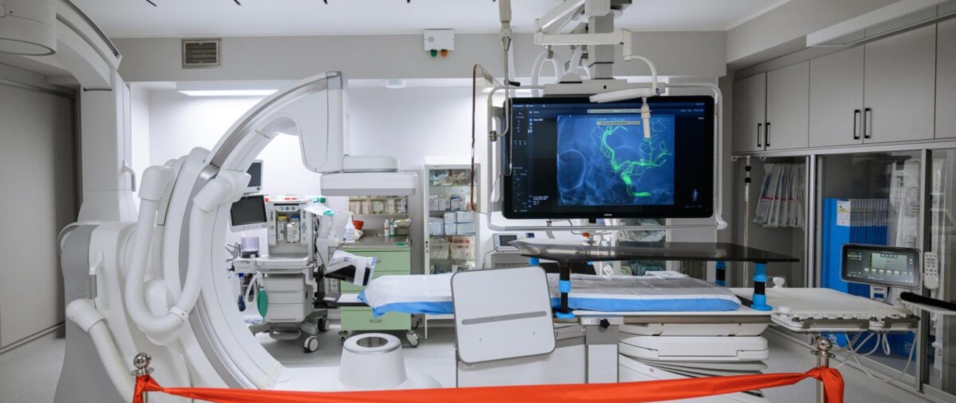 Zdjęcie przedstawia pracownię angiografii w szpitalu wojewódzkim nr 2 w Rzeszowie