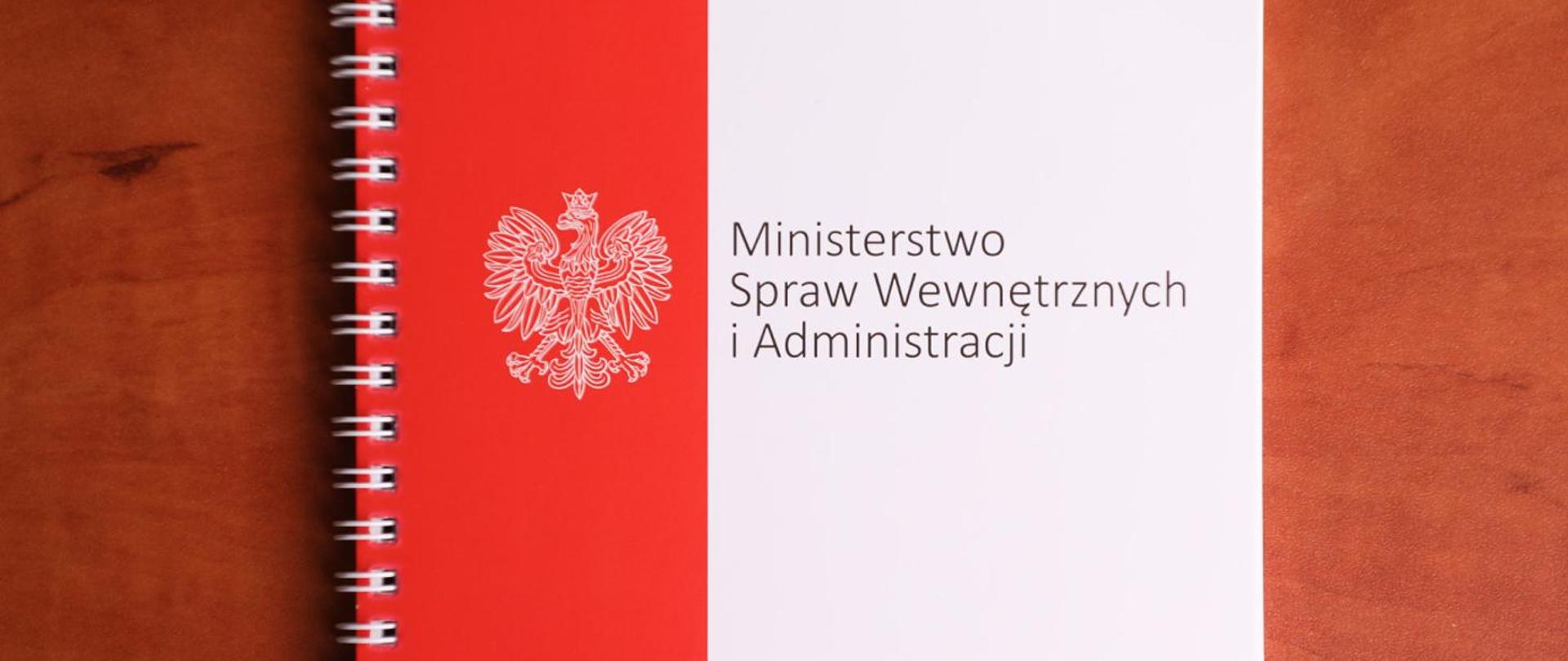 zeszyt, orzeł, napisy