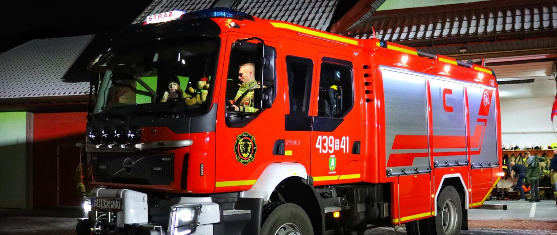 Nowy samochód ratowniczo - gaśniczy OSP Białowieża