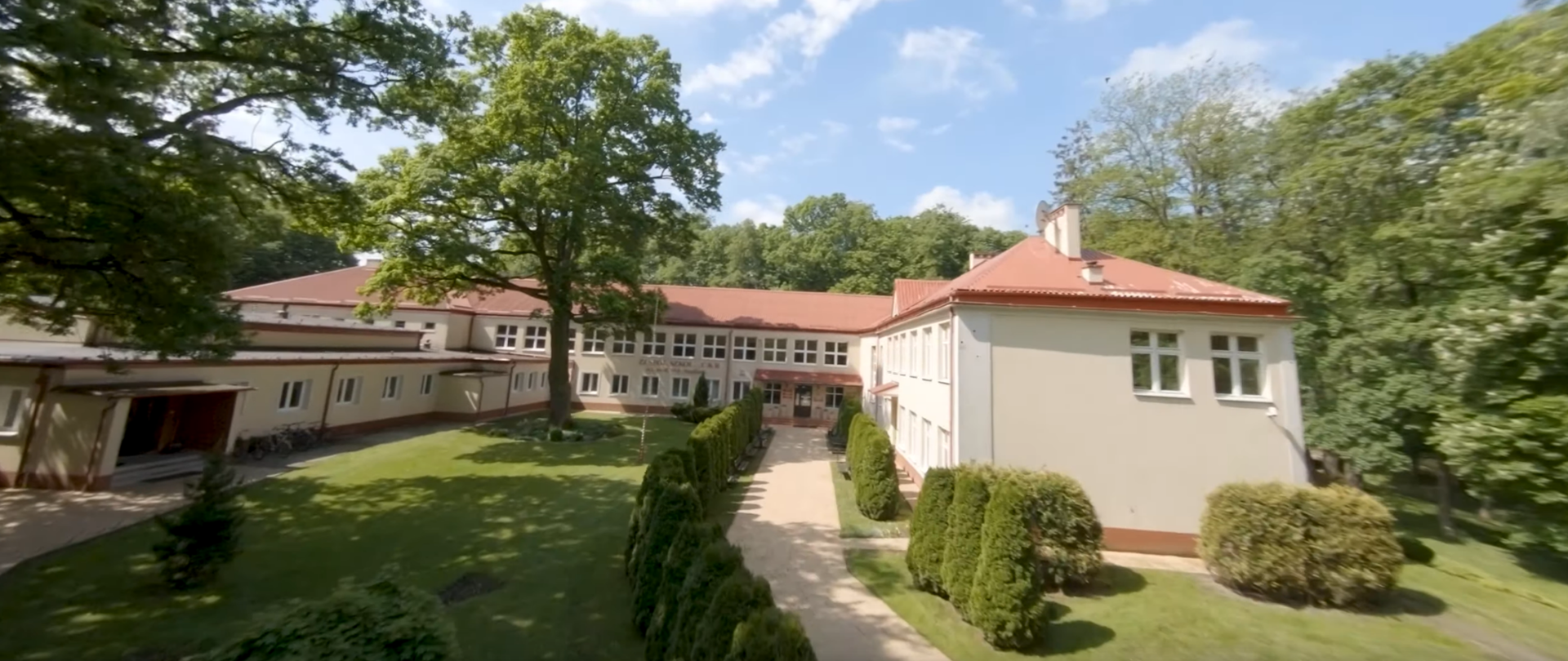 Szkoła z lotu ptaka