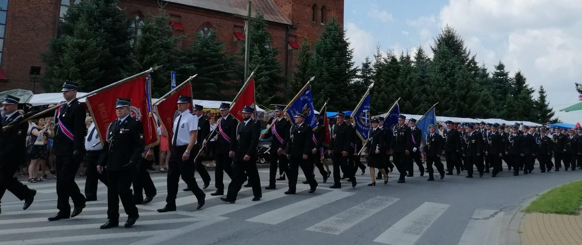 100-lecie OSP Tczów - przemarsz