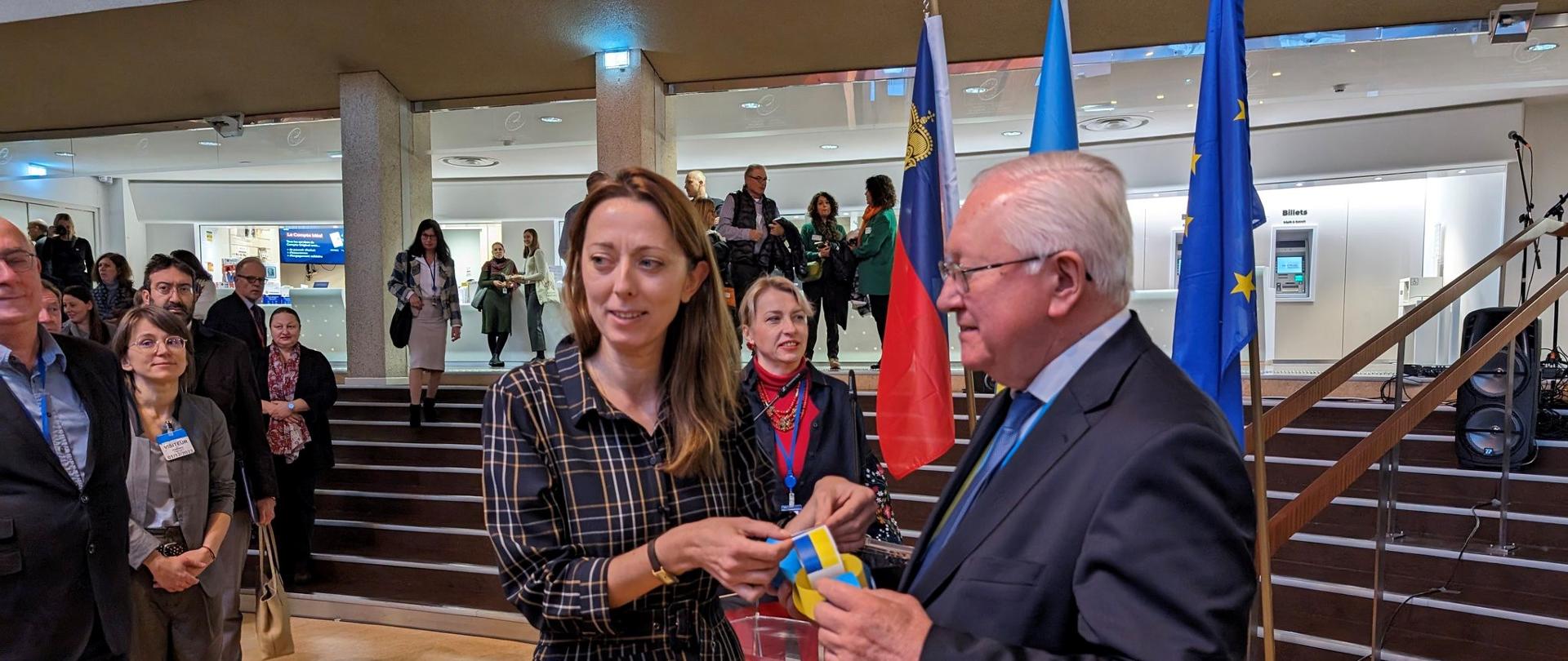 Jarmark świąteczny „Solidarni z Ukrainą” w Radzie Europy