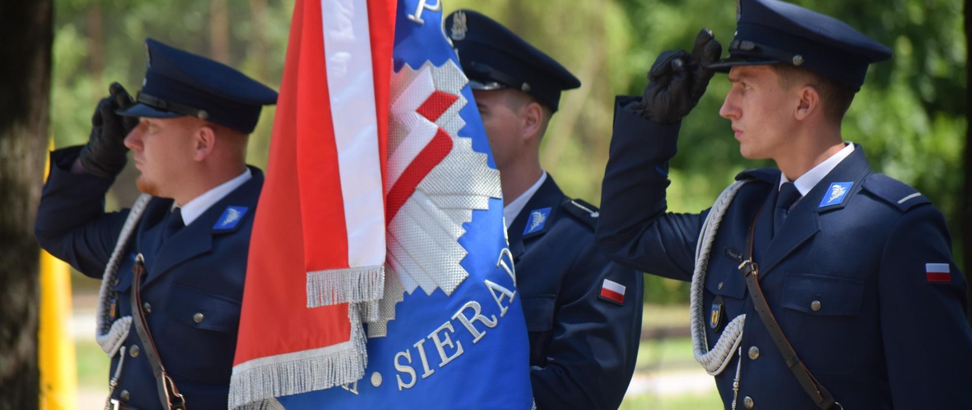 Policja w Sieradzu podczas Powiatowych Obchodów Święta Policji w Sieradzu