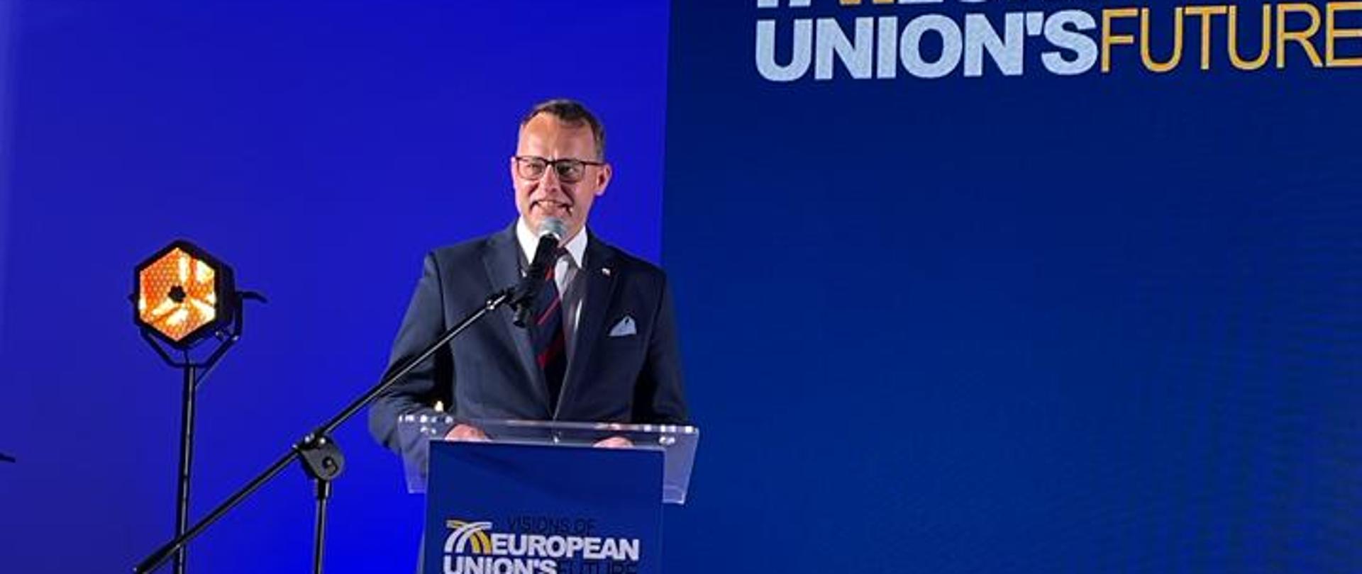 Źle rozumiana polityka i szantaż stały się naczelnymi zasadami funkcjonowania UE