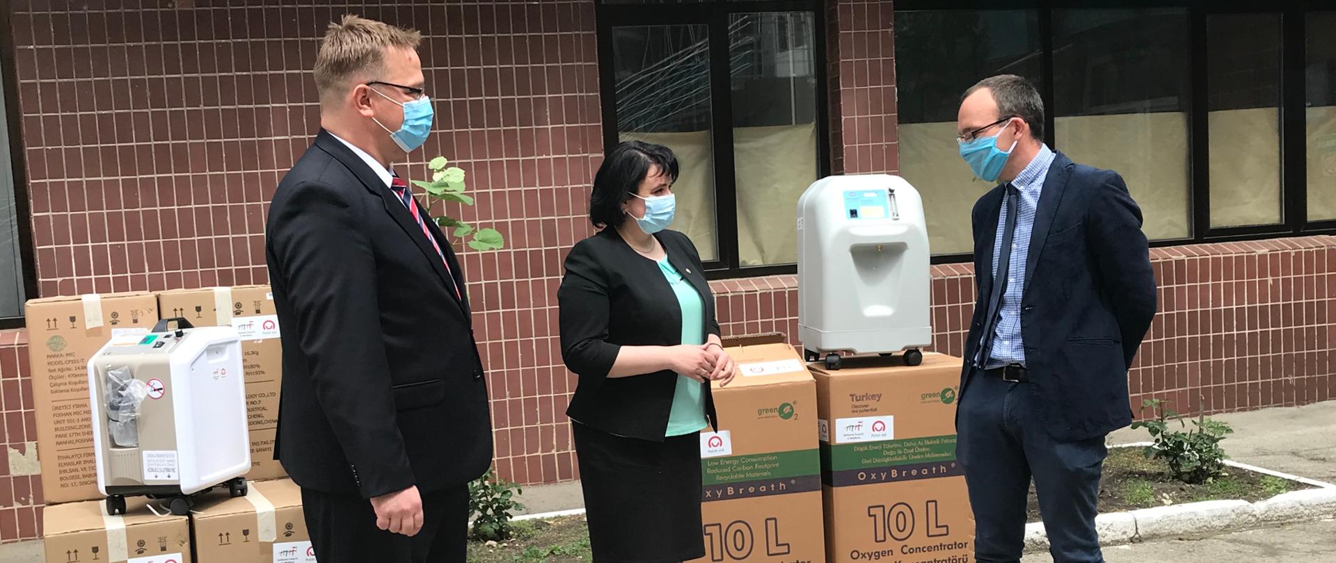 Przekazanie koncentratorów tlenu