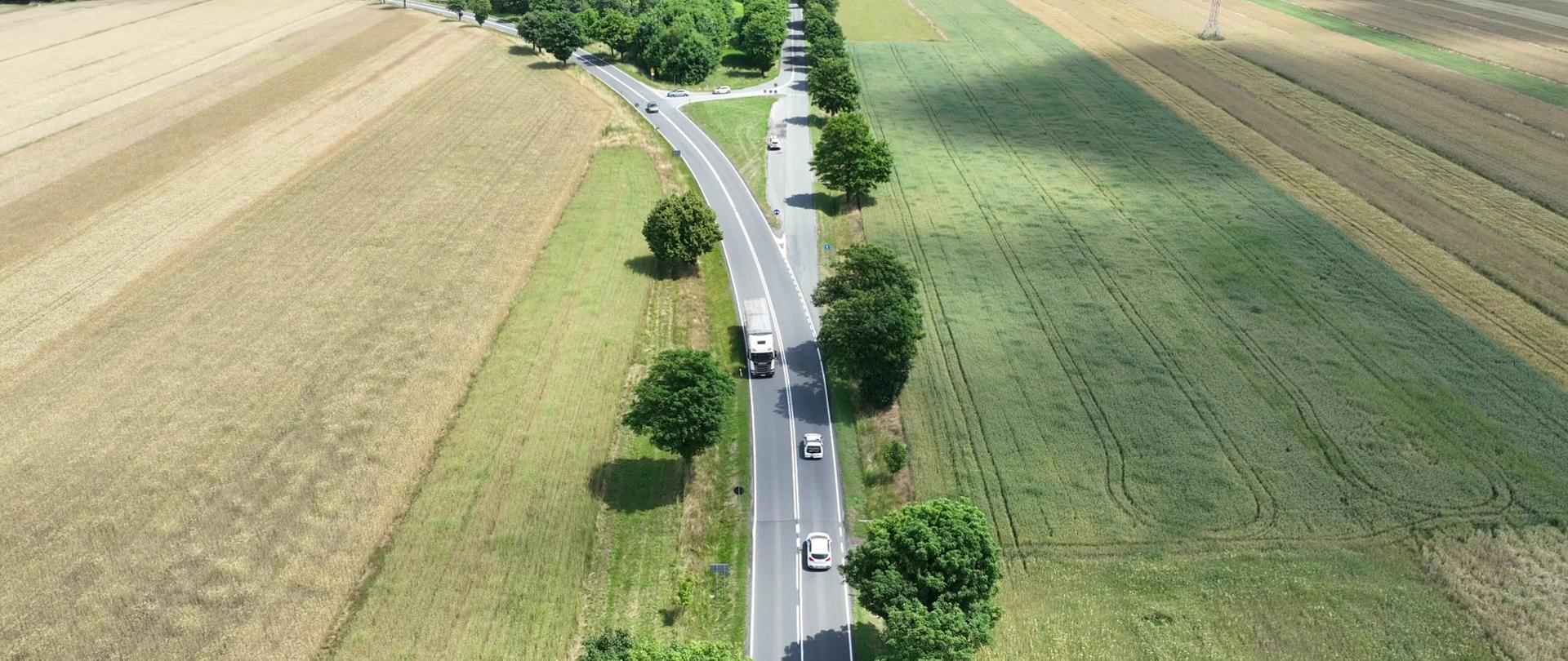 Skrzyżowanie w ciągu DK45 na odc. Jełowa - Bierdzany przed przebudową