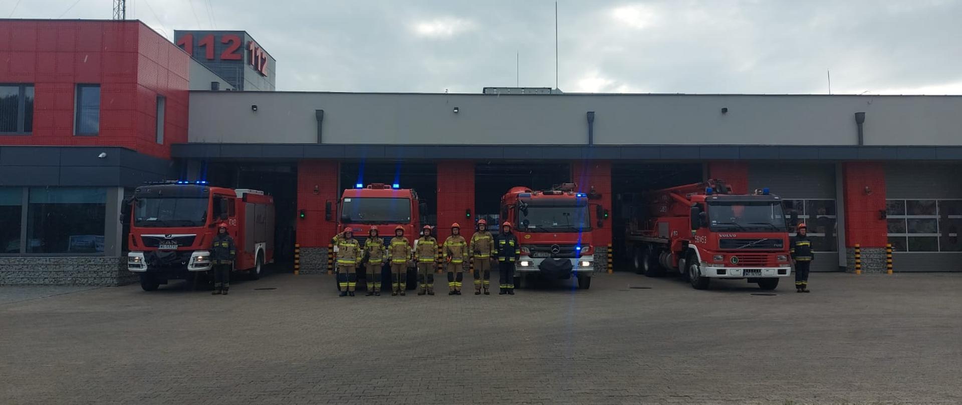 Strażacy z JRG Legionowo pamiętają o wybuchu powstania warszawskiego